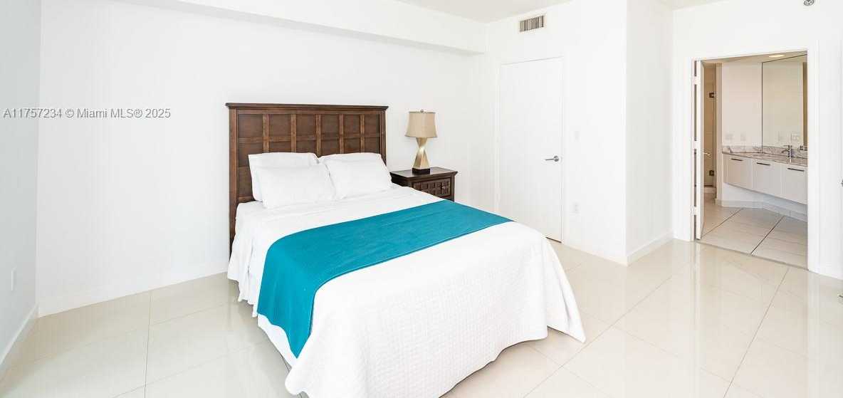 Small Image of 55 SOUTH EAST 6TH ST #2210, Miami Number 3