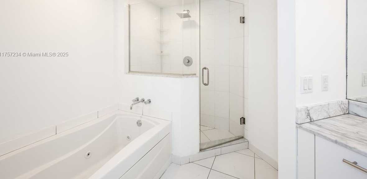 Small Image of 55 SOUTH EAST 6TH ST #2210, Miami Number 7