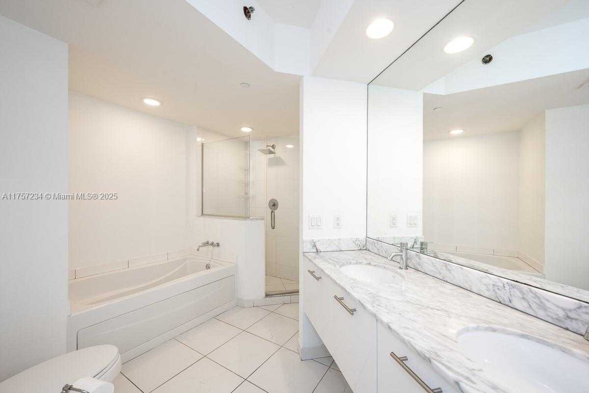Small Image of 55 SOUTH EAST 6TH ST #2210, Miami Number 8