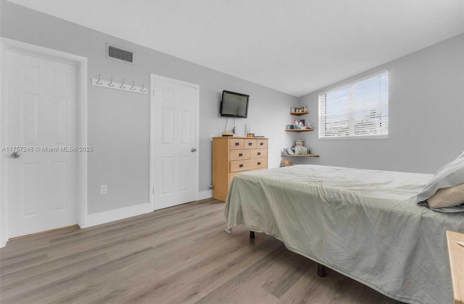 Small Image of 1800 79TH ST CSWY #A101, North Bay Village Number 20