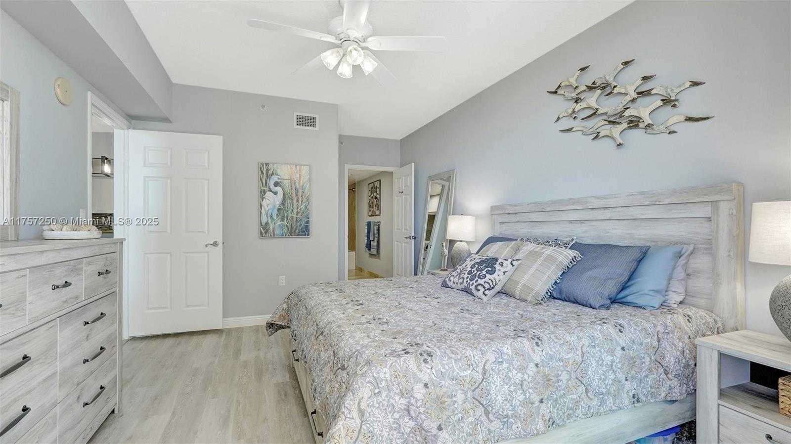 Small Image of 1745 EAST HALLANDALE BEACH BLVD #905W, Hallandale Beach Number 25
