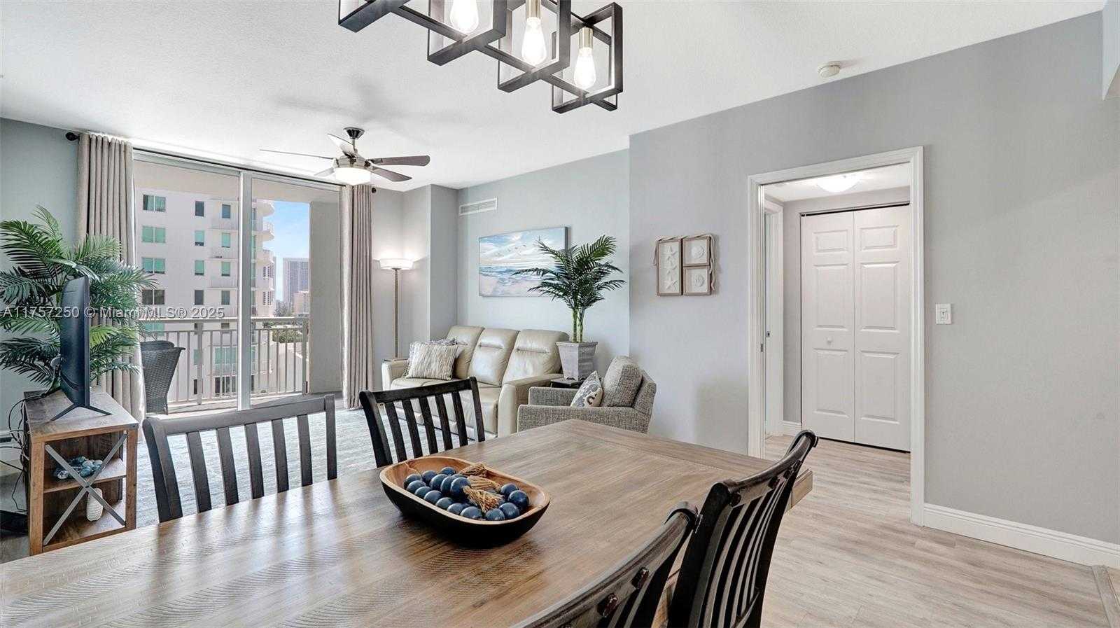 Small Image of 1745 EAST HALLANDALE BEACH BLVD #905W, Hallandale Beach Number 4