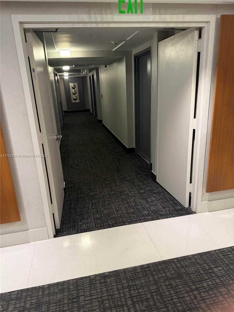 Small Image of 41 SOUTH EAST 5TH ST #2215, Miami Number 19