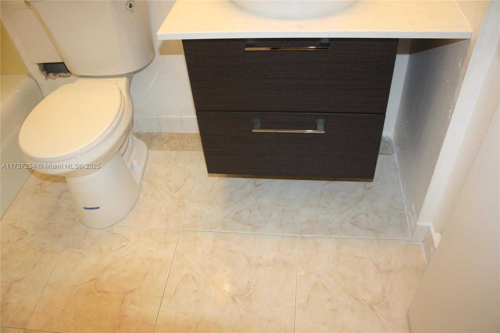 Small Image of 250 174TH ST #1809, Sunny Isles Beach Number 13