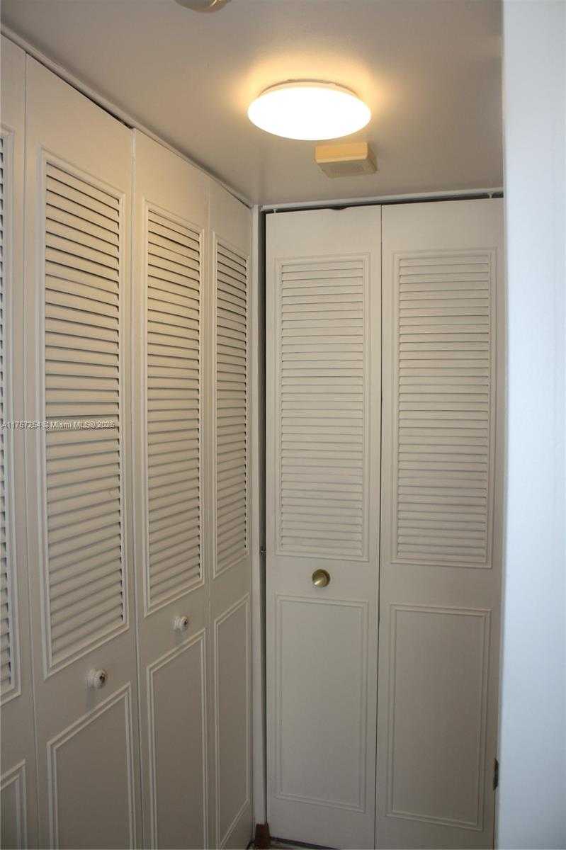 Small Image of 250 174TH ST #1809, Sunny Isles Beach Number 14