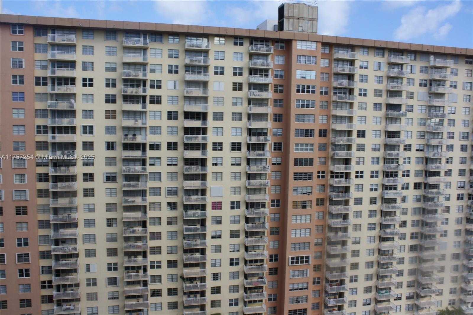Small Image of 250 174TH ST #1809, Sunny Isles Beach Number 19