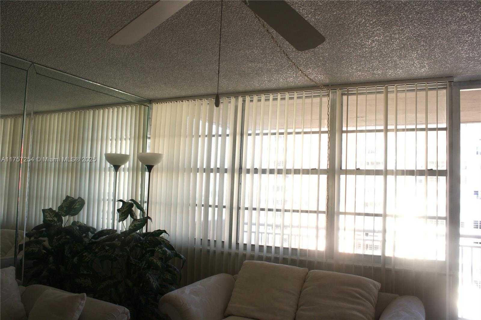 Small Image of 250 174TH ST #1809, Sunny Isles Beach Number 9