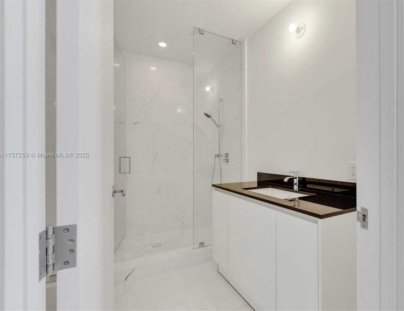 Small Image of 18555 COLLINS AVE #3205, Sunny Isles Beach Number 14