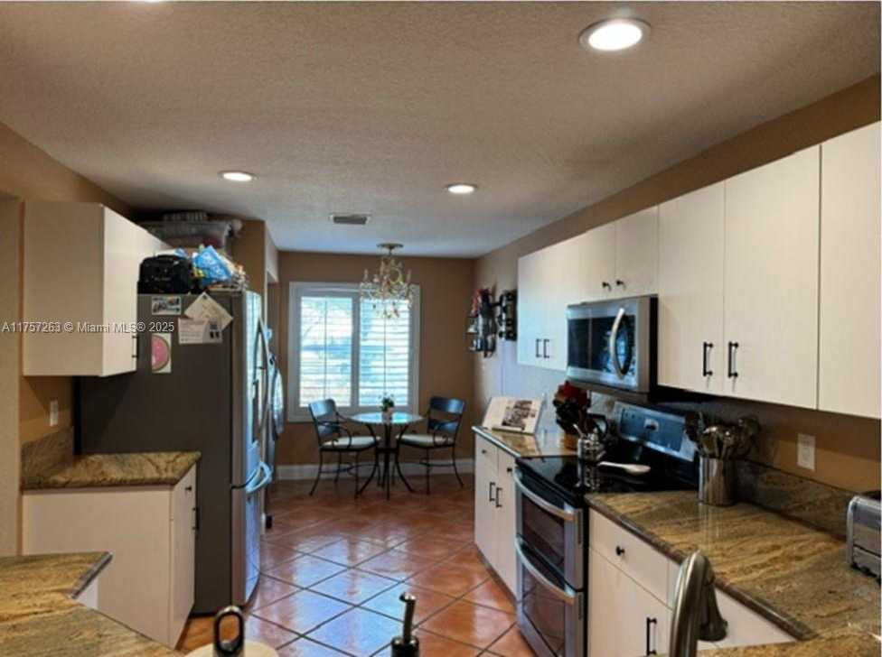 Small Image of 1674 ORION LN, Weston Number 20