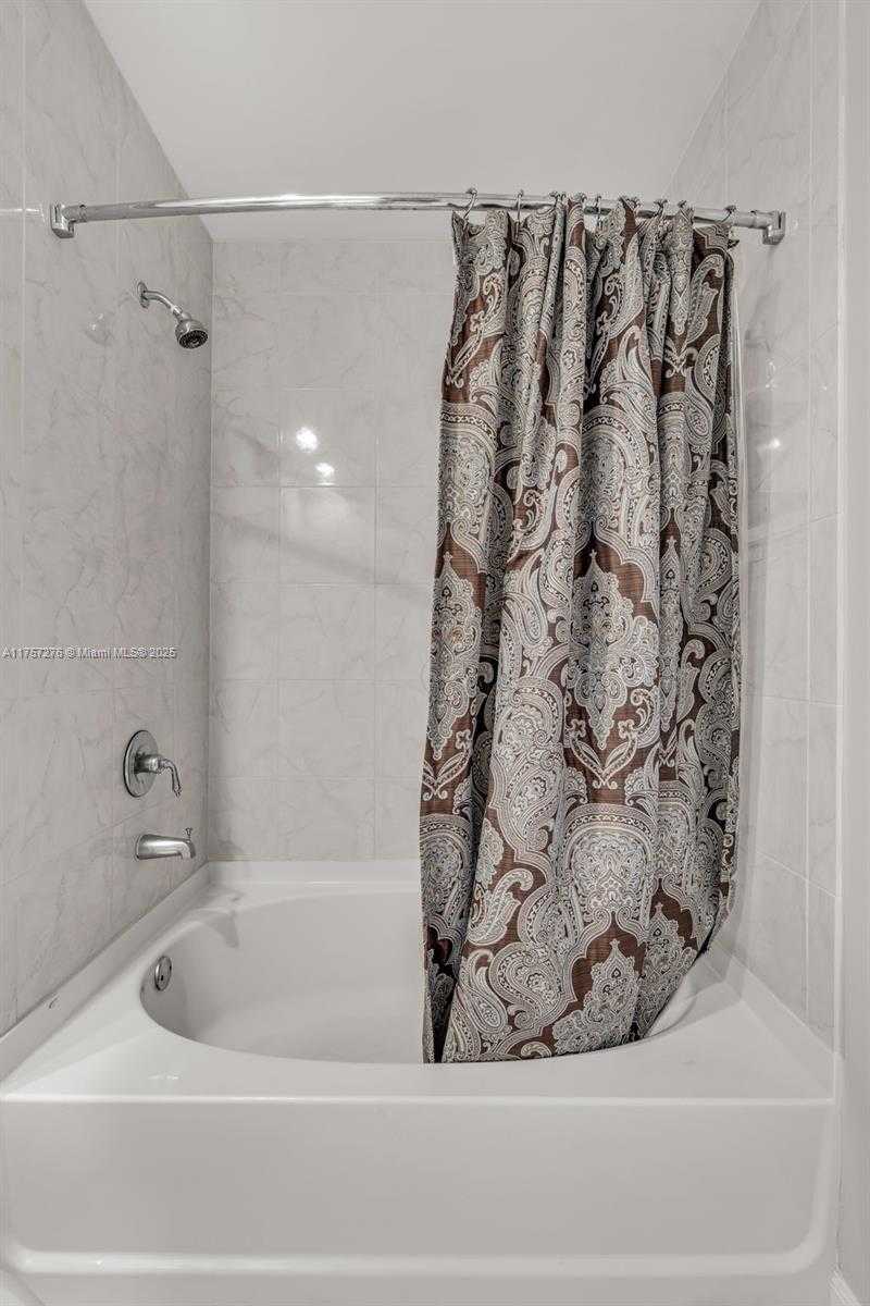 Small Image of 2775 NORTH EAST 187TH ST #PH6, Aventura Number 12