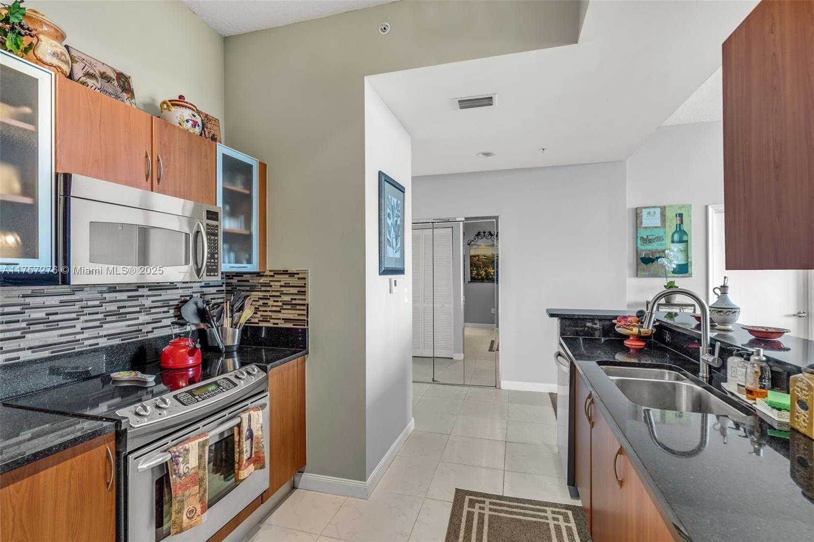 Small Image of 2775 NORTH EAST 187TH ST #PH6, Aventura Number 4
