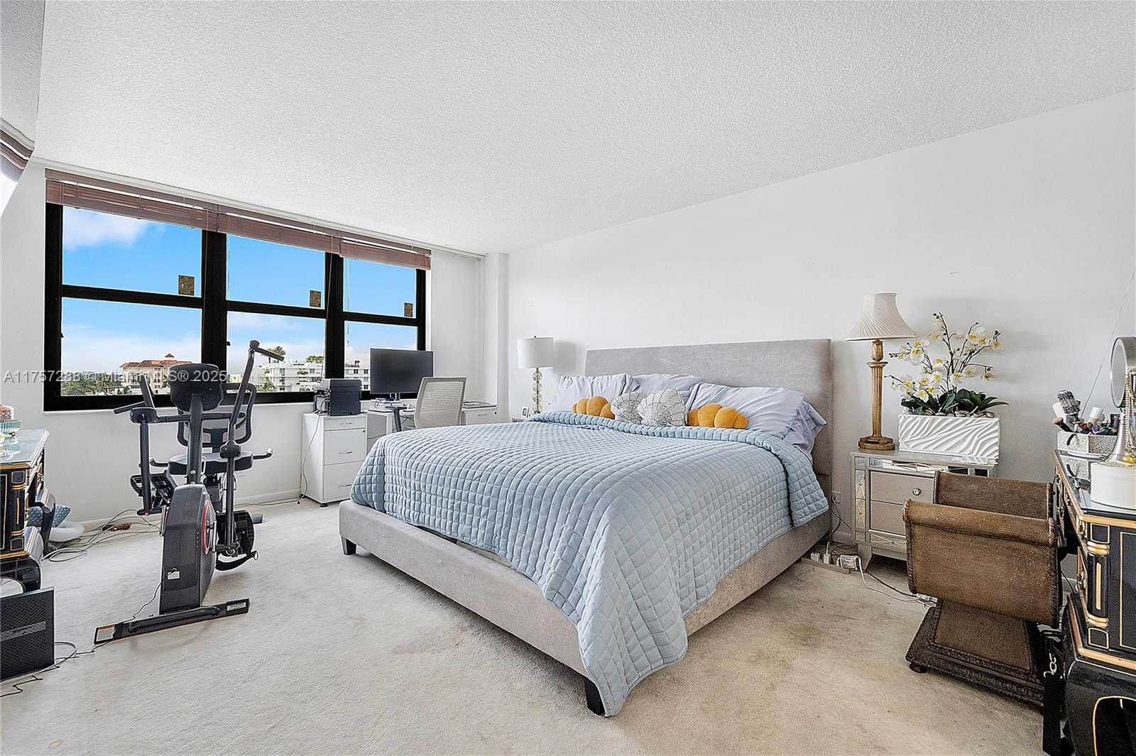 Small Image of 10101 EAST BAY HARBOR DR #702, Bay Harbor Islands Number 9