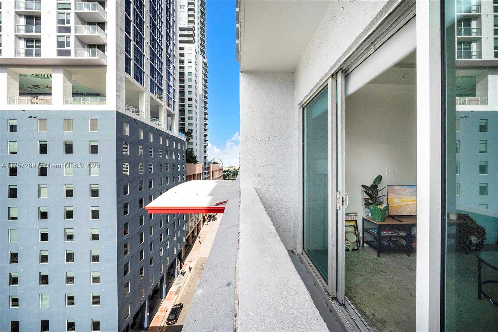 Small Image of 133 NORTH EAST 2ND AVE #909, Miami Number 13