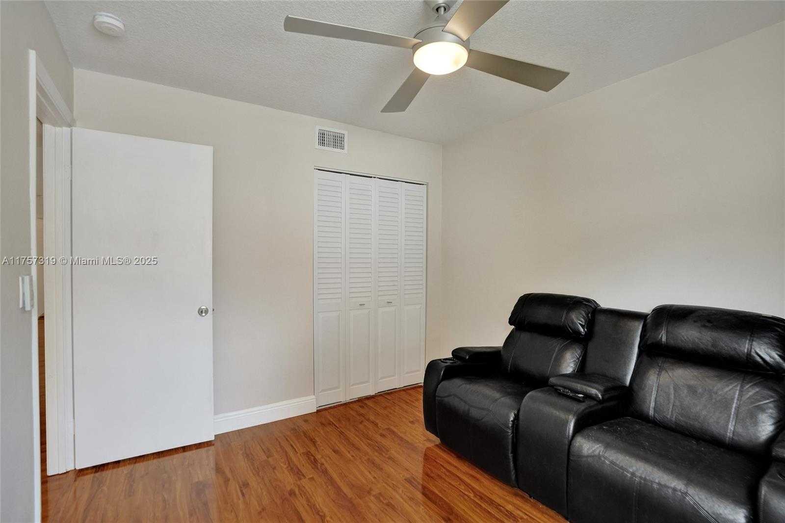 Small Image of 9850 NORTH WEST 3RD ST #4, Plantation Number 20