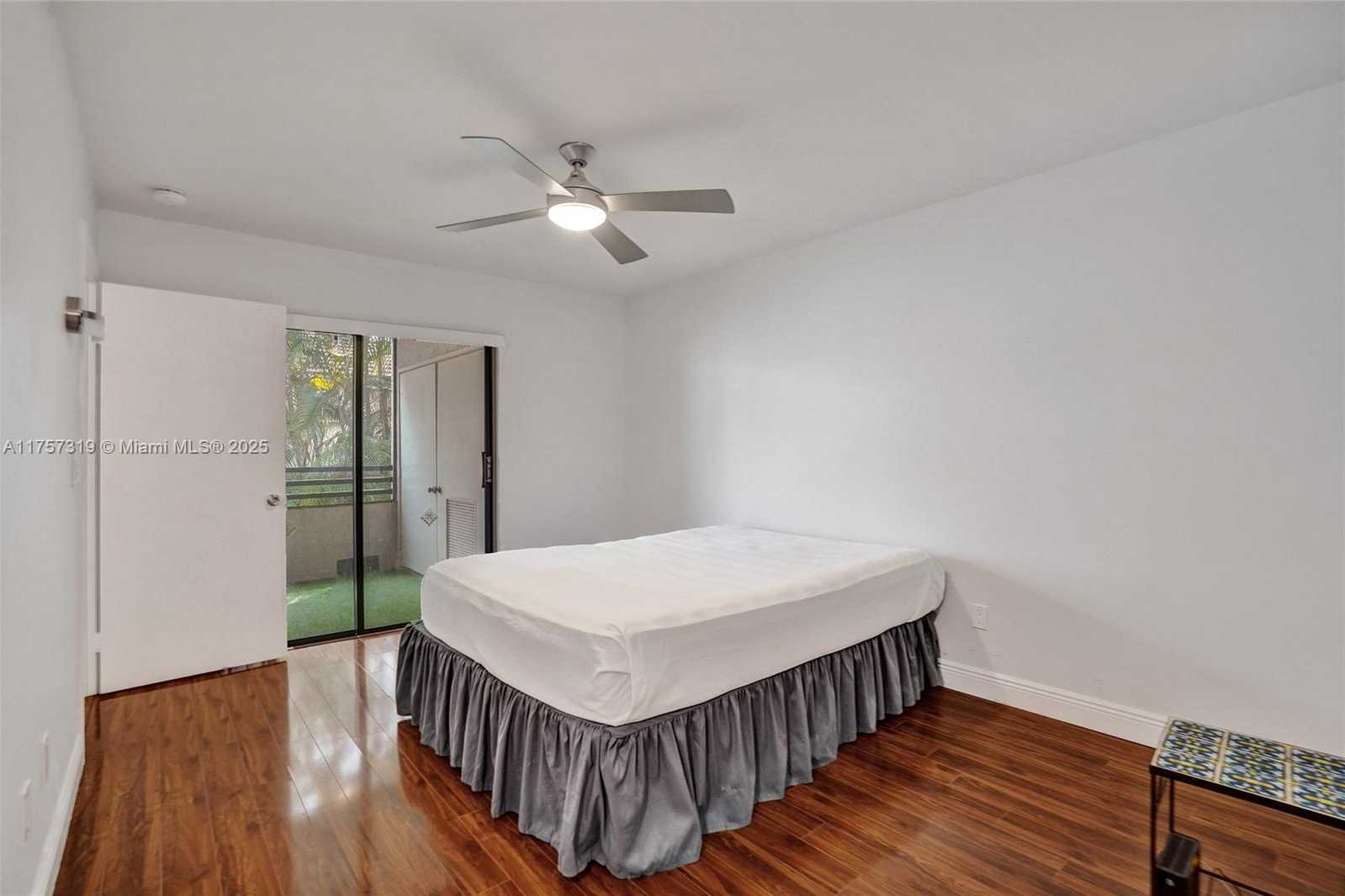 Small Image of 9850 NORTH WEST 3RD ST #4, Plantation Number 22