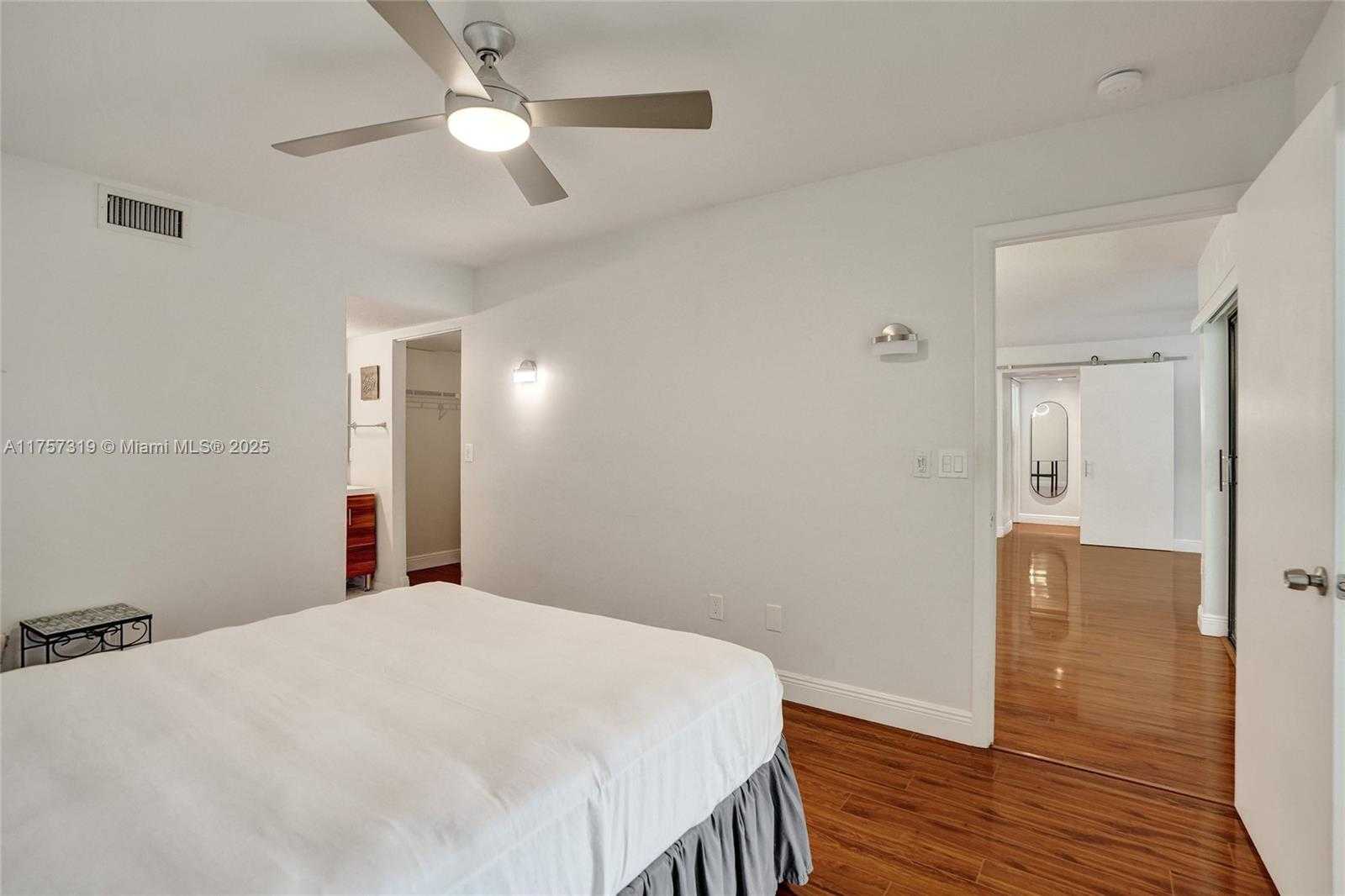 Small Image of 9850 NORTH WEST 3RD ST #4, Plantation Number 24