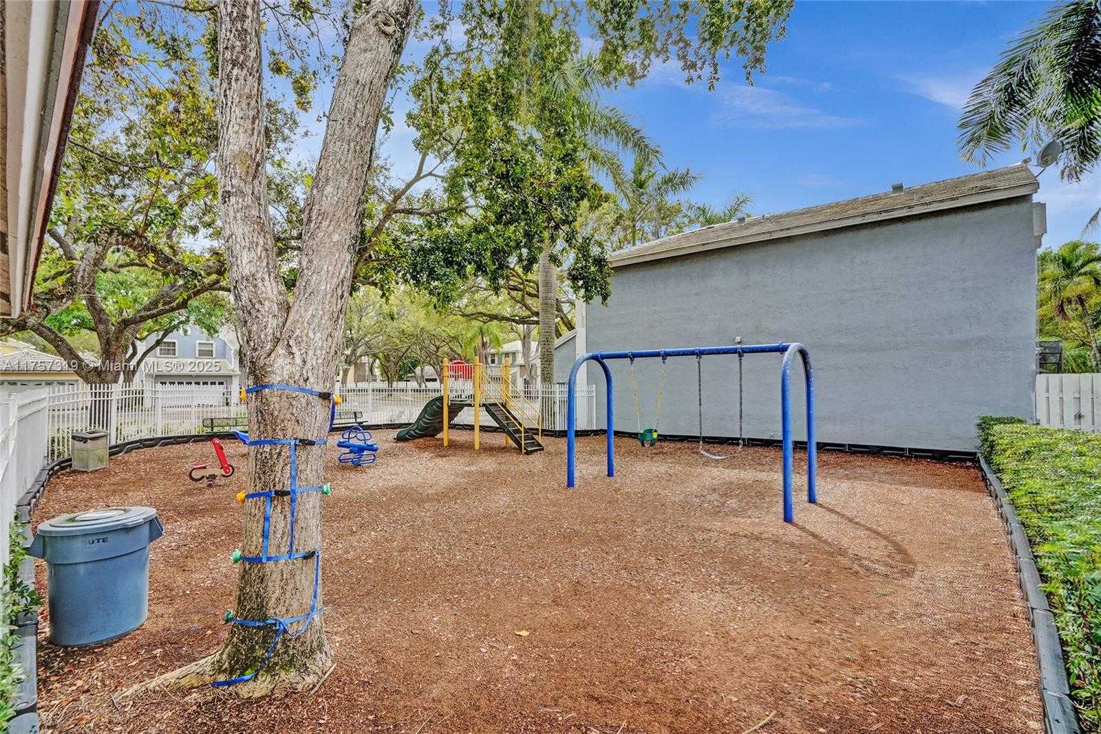 Small Image of 9850 NORTH WEST 3RD ST #4, Plantation Number 34
