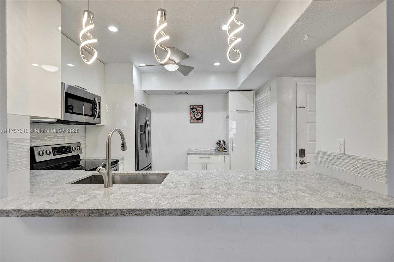 Small Image of 9850 NORTH WEST 3RD ST #4, Plantation Number 5