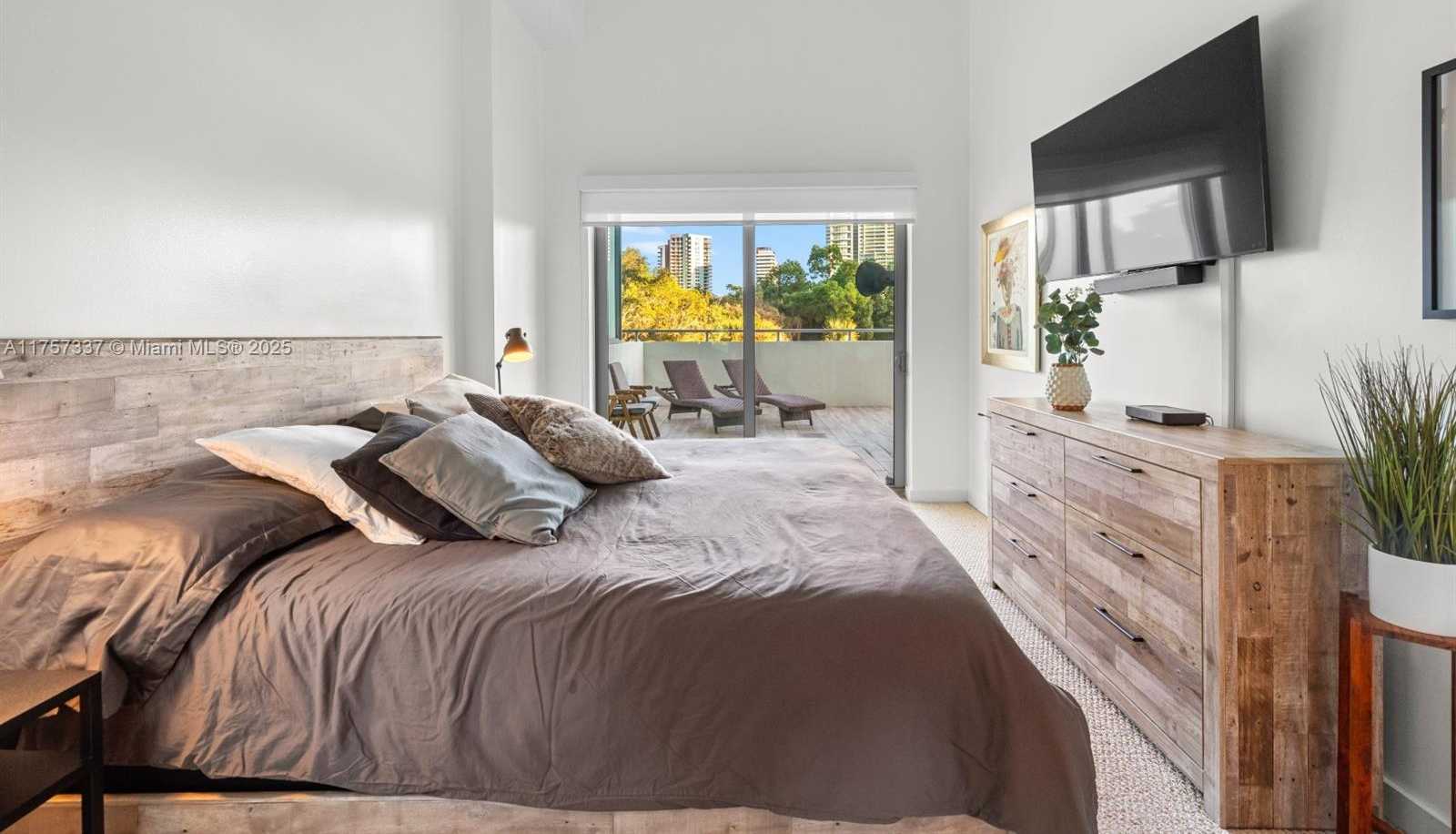 Small Image of 1600 SOUTH WEST 1ST AVE #307, Miami Number 12