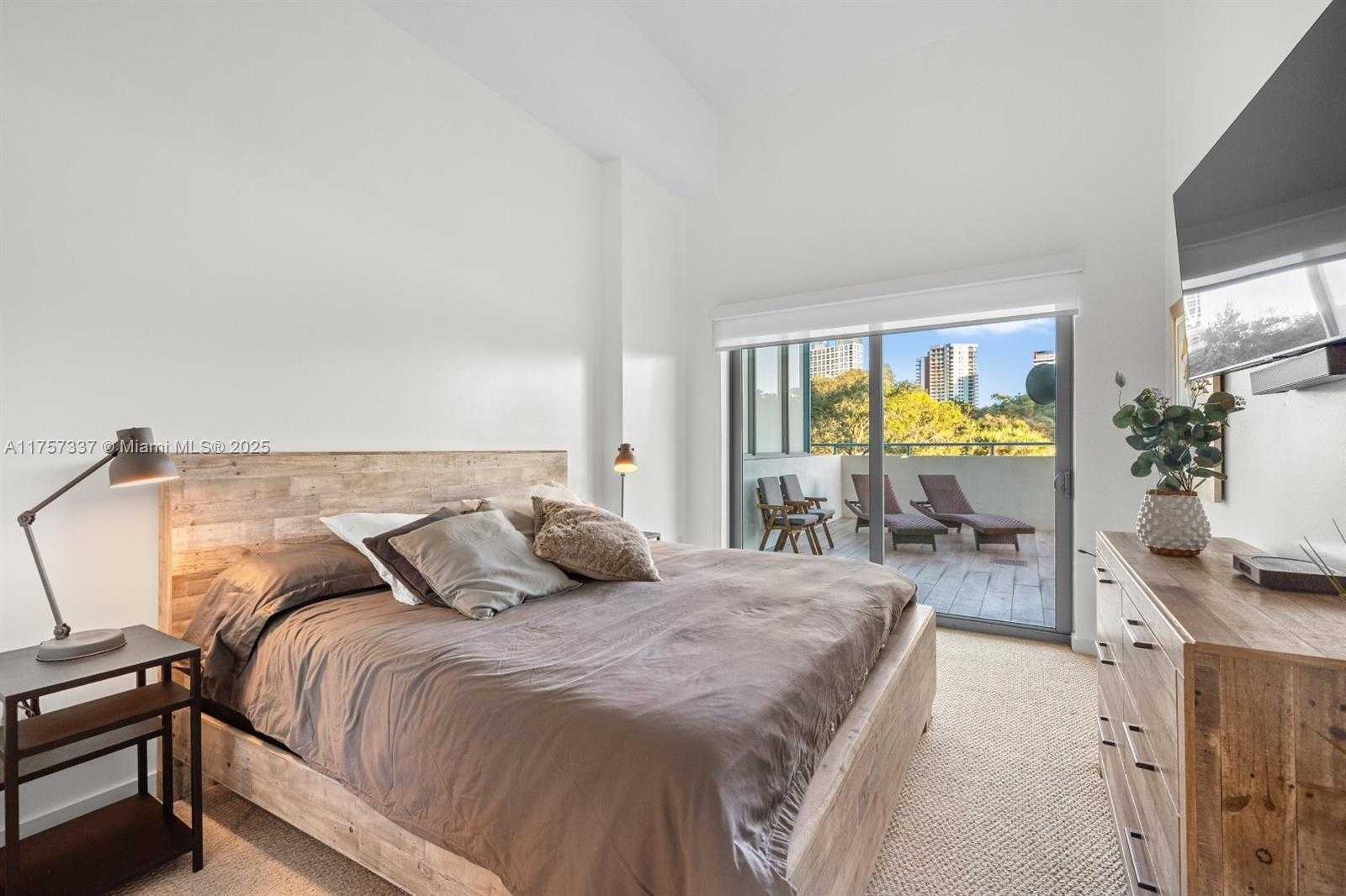 Small Image of 1600 SOUTH WEST 1ST AVE #307, Miami Number 13
