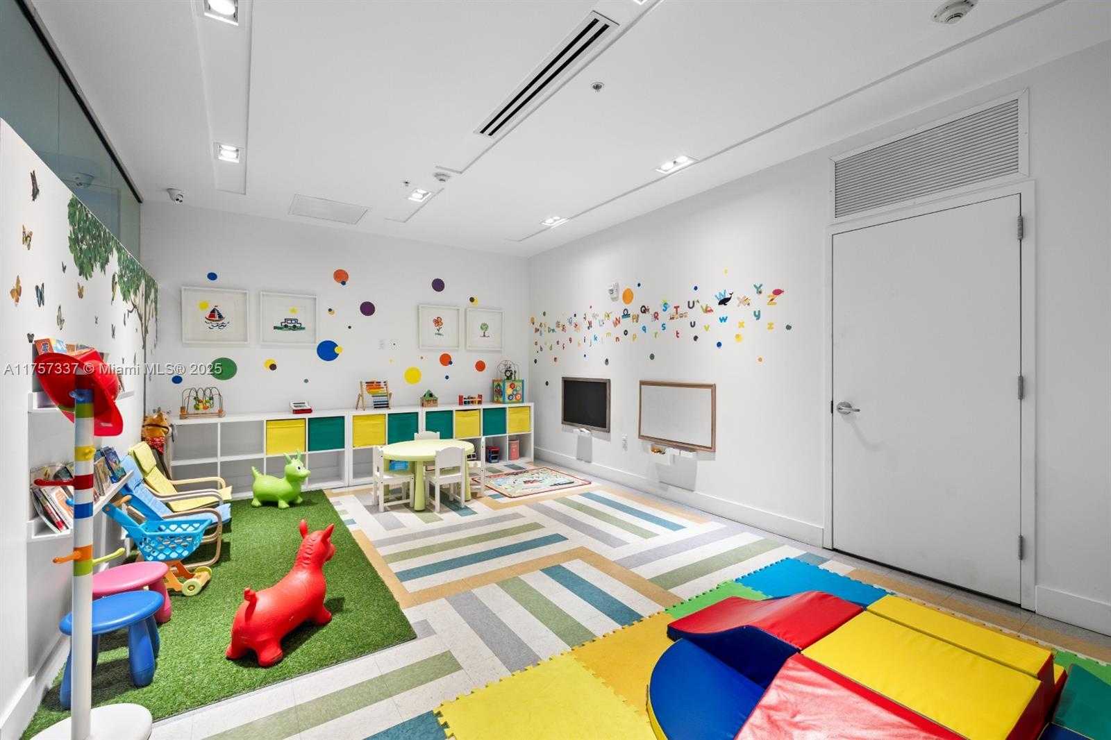 Small Image of 1600 SOUTH WEST 1ST AVE #307, Miami Number 26