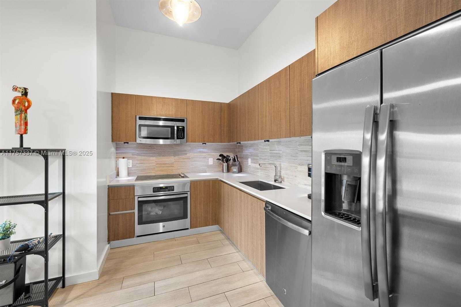 Small Image of 1600 SOUTH WEST 1ST AVE #307, Miami Number 7