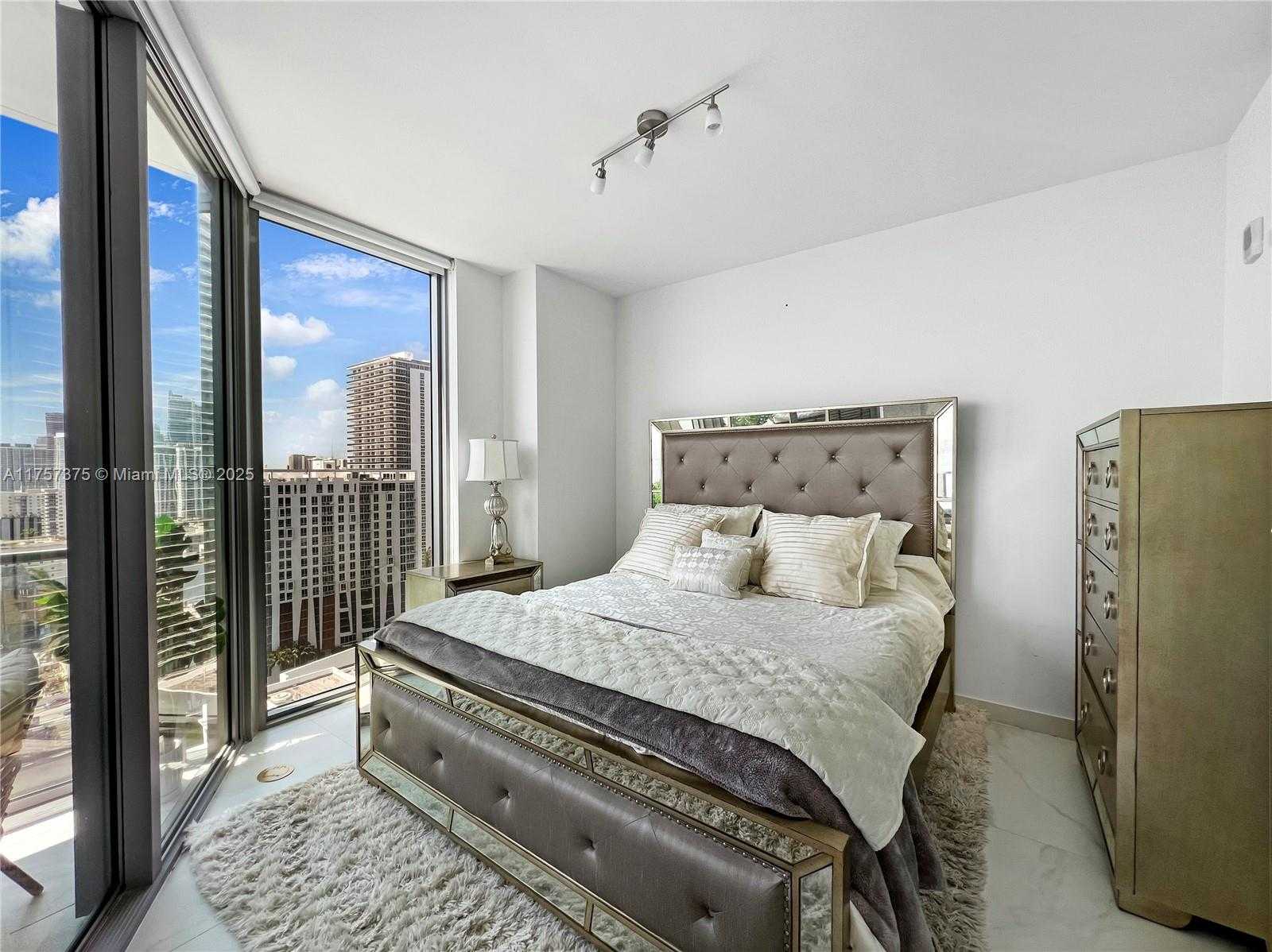Small Image of 2900 NORTH EAST 7TH AVE #2008, Miami Number 13