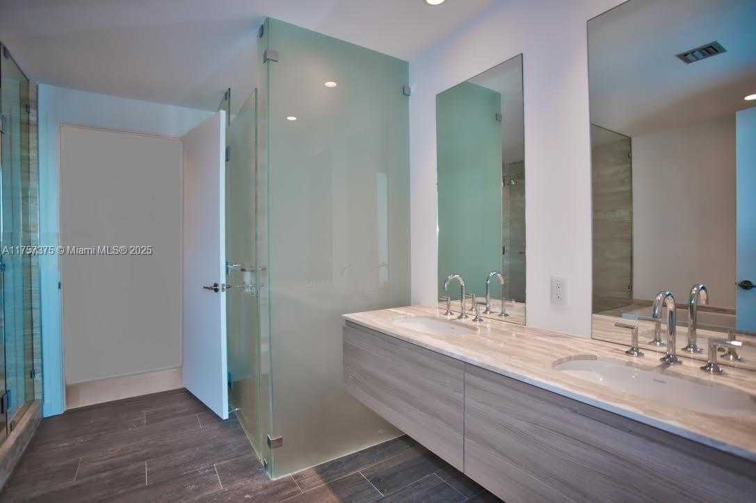 Small Image of 2900 NORTH EAST 7TH AVE #2008, Miami Number 16