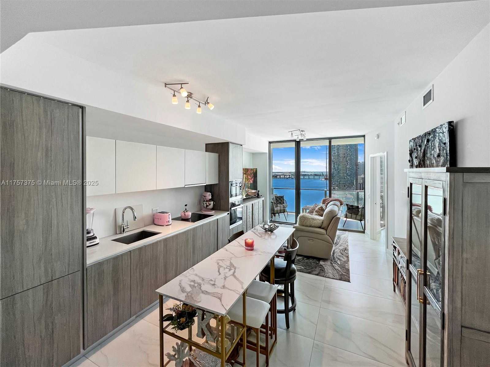 Small Image of 2900 NORTH EAST 7TH AVE #2008, Miami Number 8