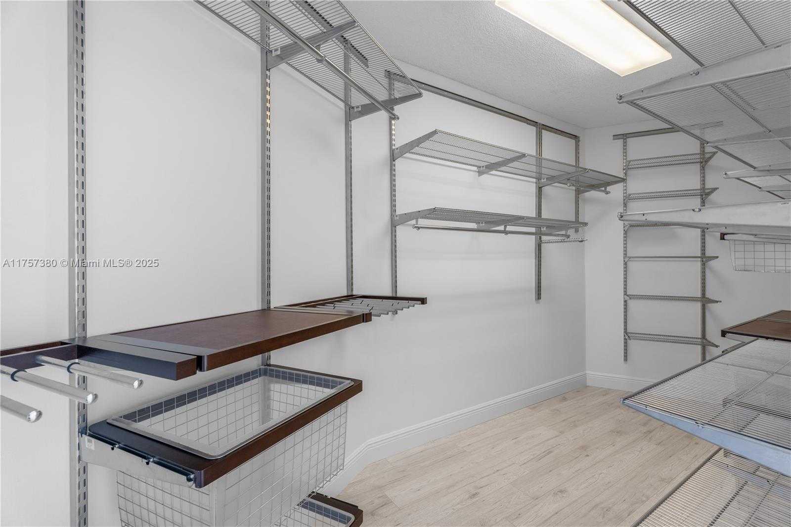 Small Image of 5660 COLLINS AVE #7D, Miami Beach Number 18