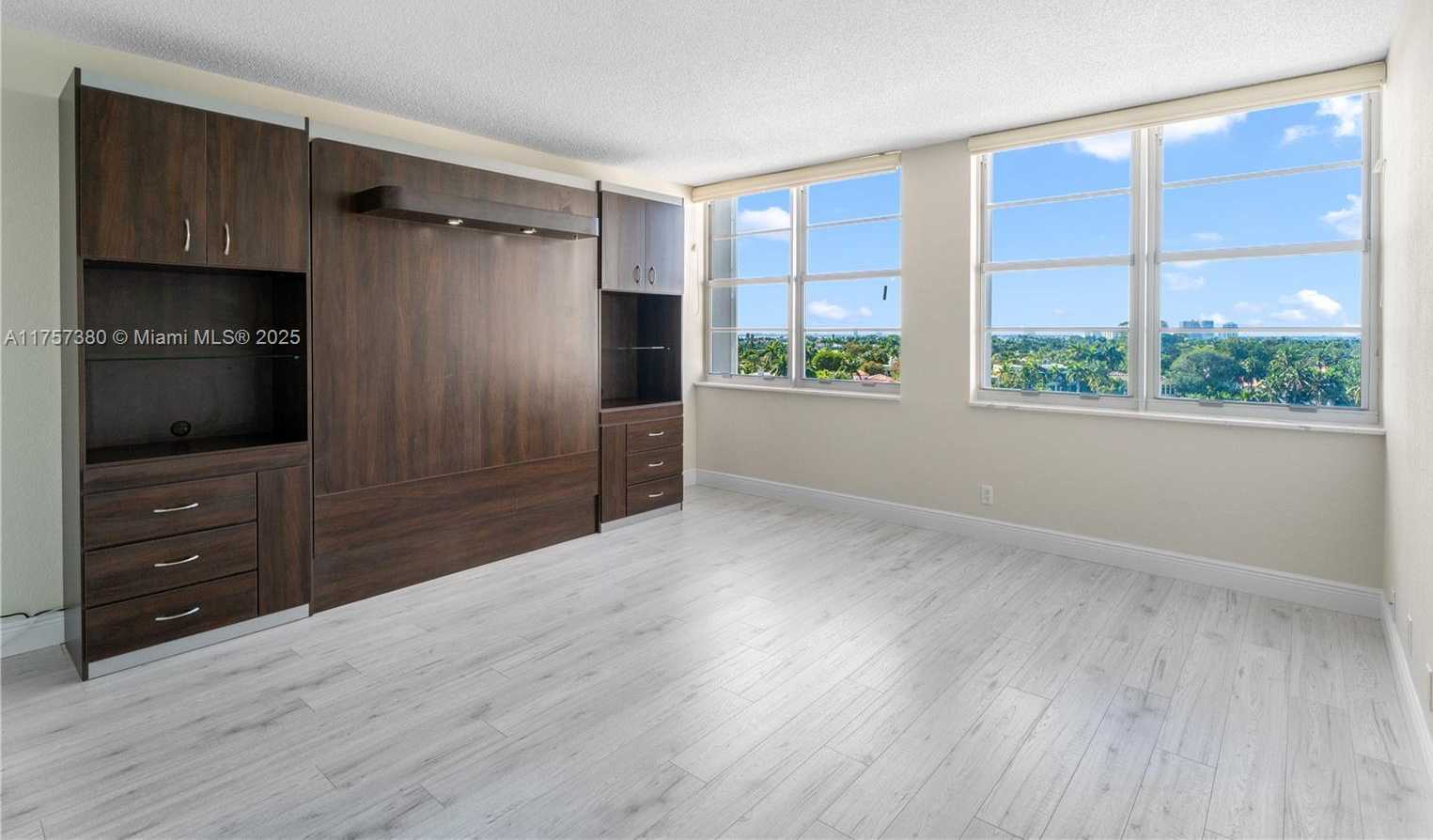 Small Image of 5660 COLLINS AVE #7D, Miami Beach Number 21
