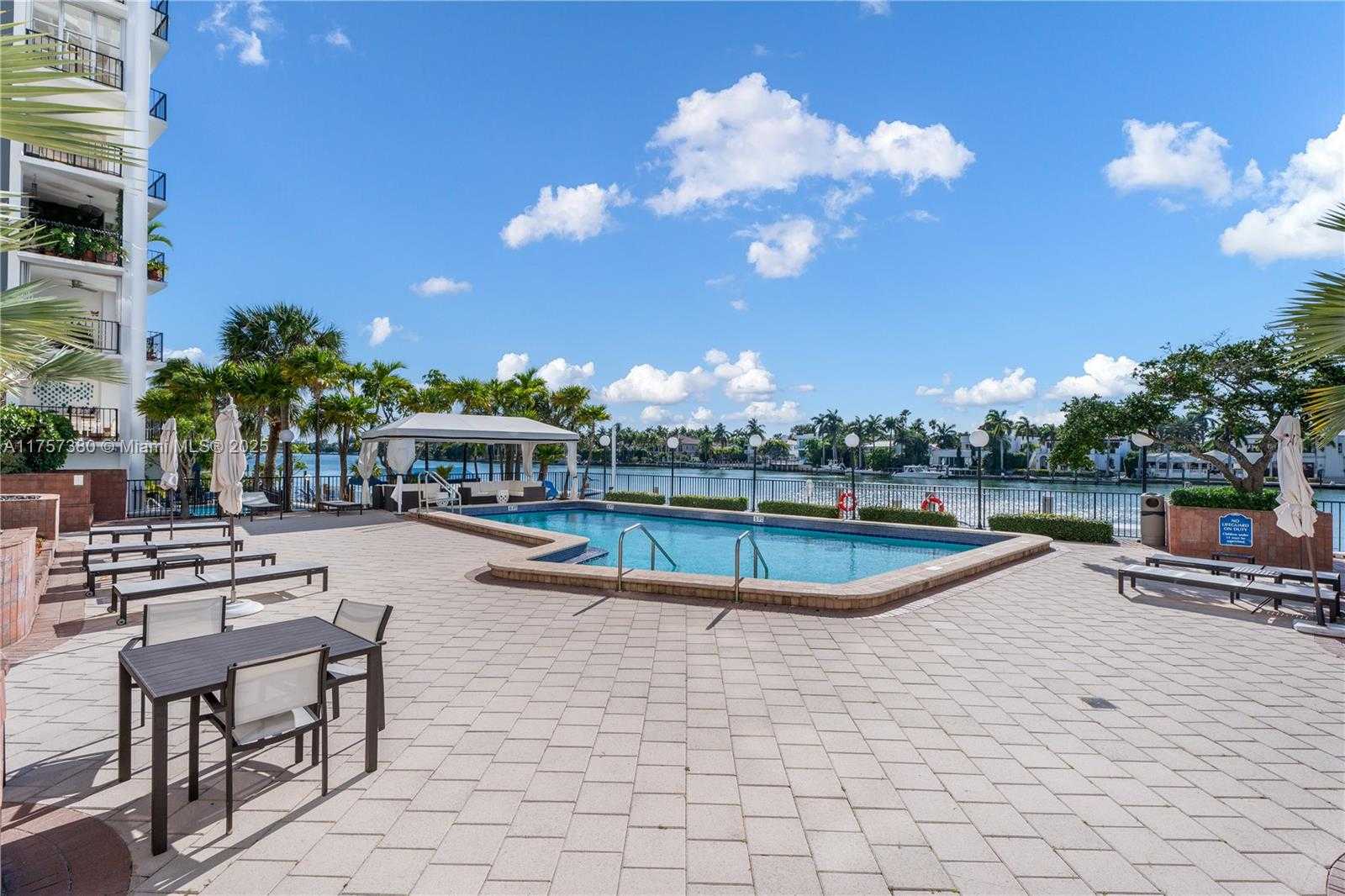 Small Image of 5660 COLLINS AVE #7D, Miami Beach Number 25