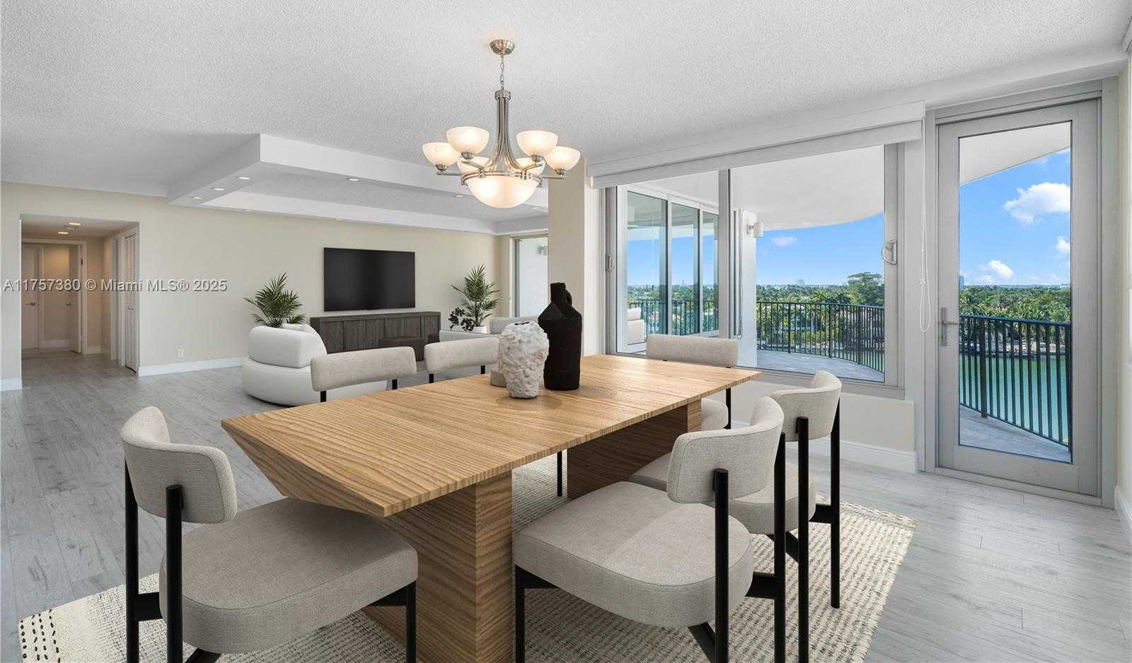 Small Image of 5660 COLLINS AVE #7D, Miami Beach Number 3