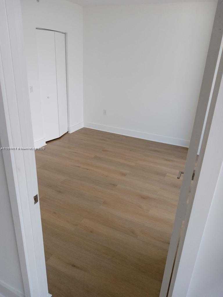 Small Image of 121 NORTH EAST 34TH ST #2010, Miami Number 3