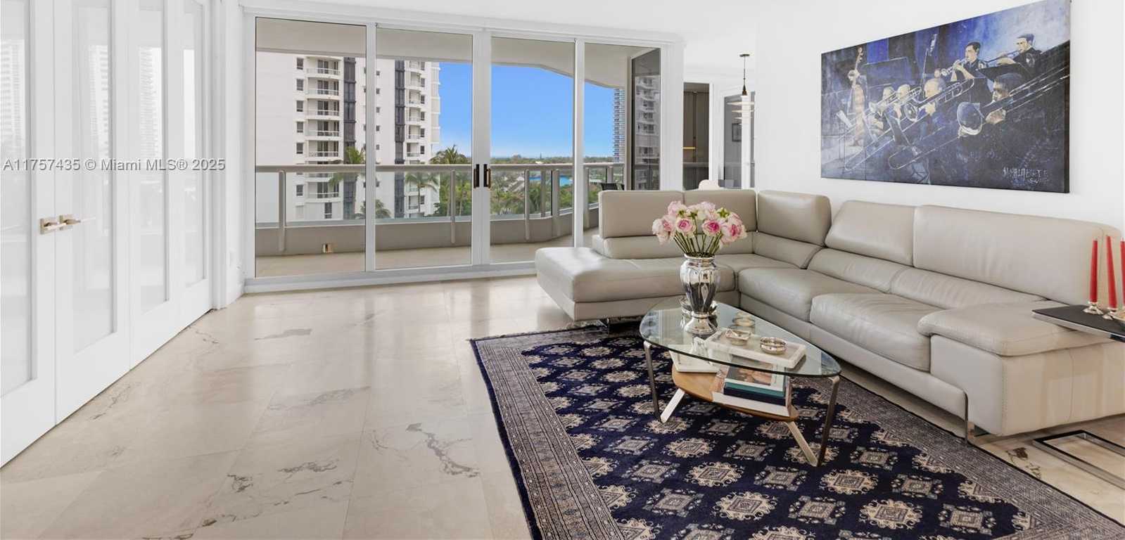Small Image of 21055 YACHT CLUB DR #902, Aventura Number 10