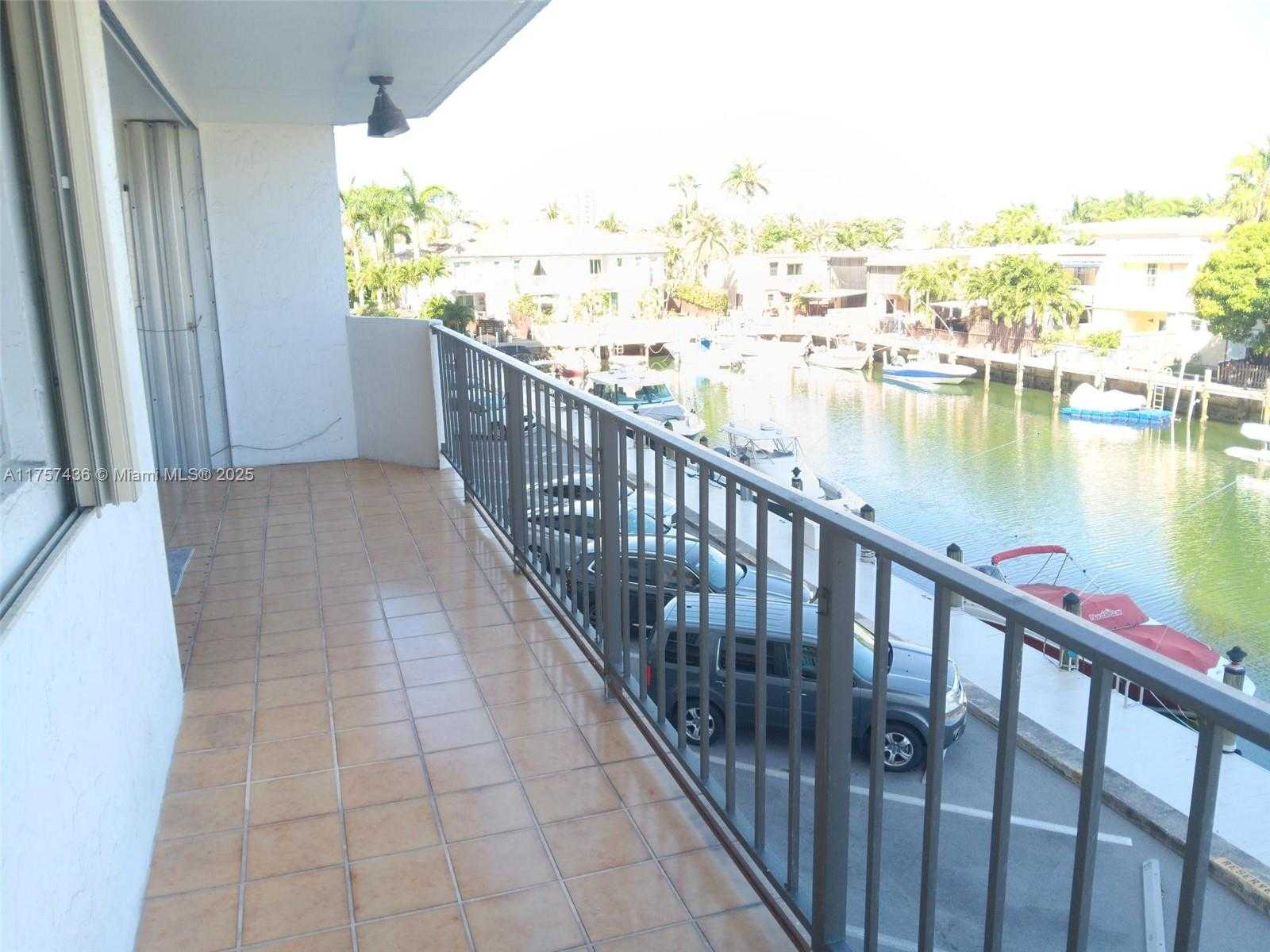 Small Image of 3545 NORTH EAST 166TH ST #304, North Miami Beach Number 6