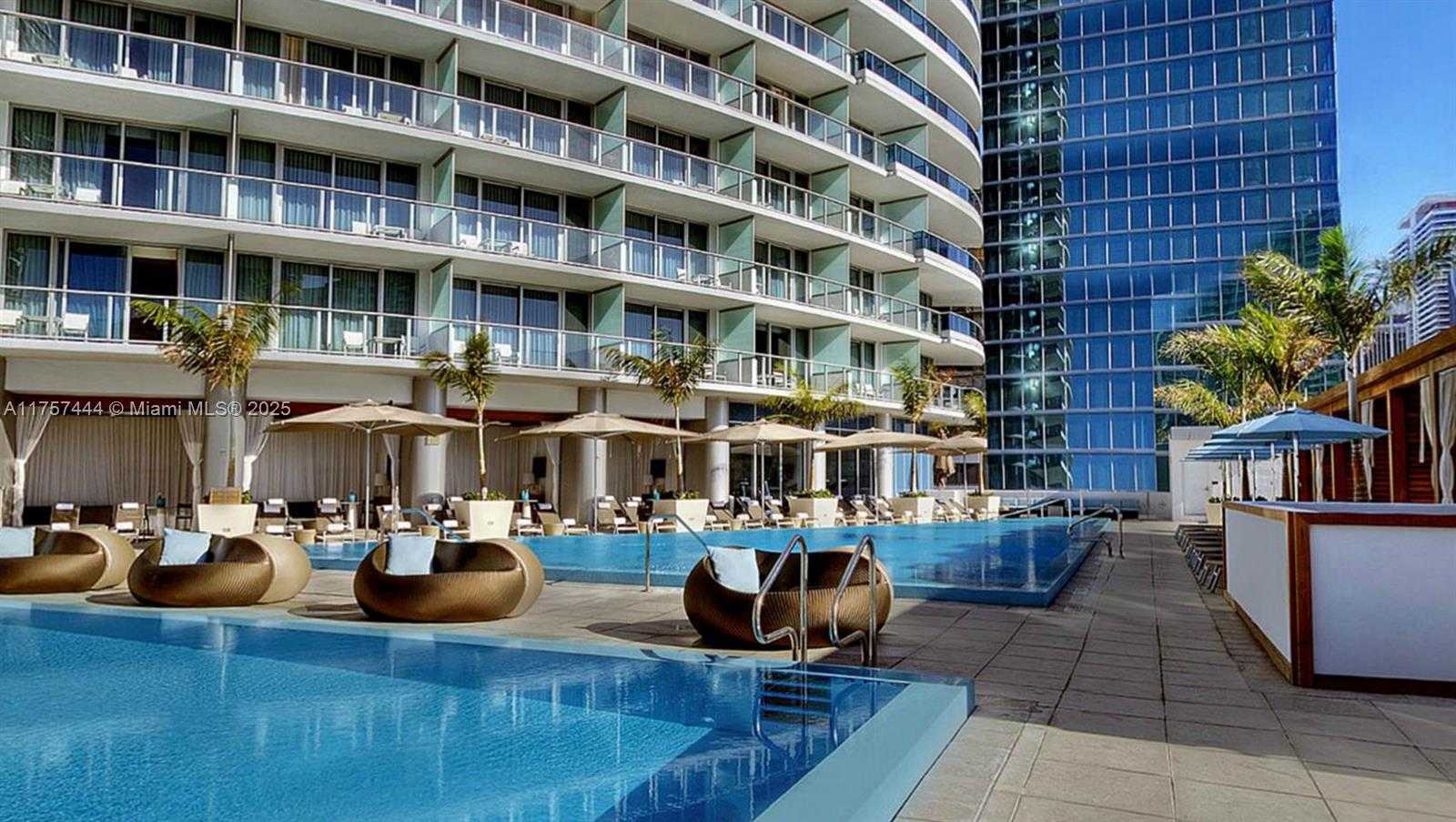 Small Image of 200 BISCAYNE BOULEVARD WAY #4702, Miami Number 12