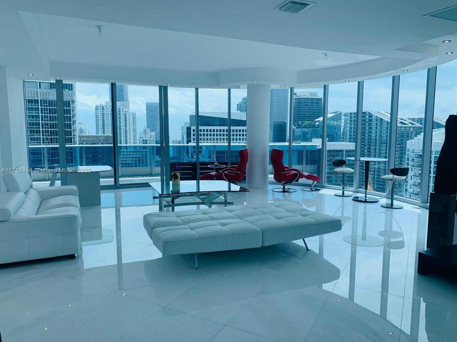 Small Image of 200 BISCAYNE BOULEVARD WAY #4702, Miami Number 2