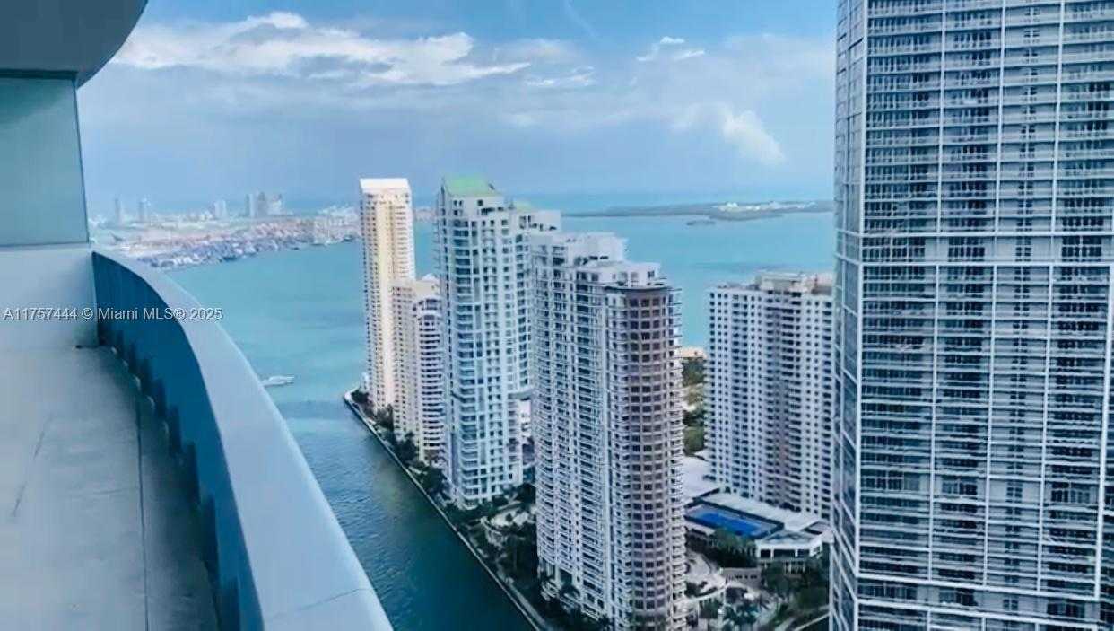 Small Image of 200 BISCAYNE BOULEVARD WAY #4702, Miami Number 6