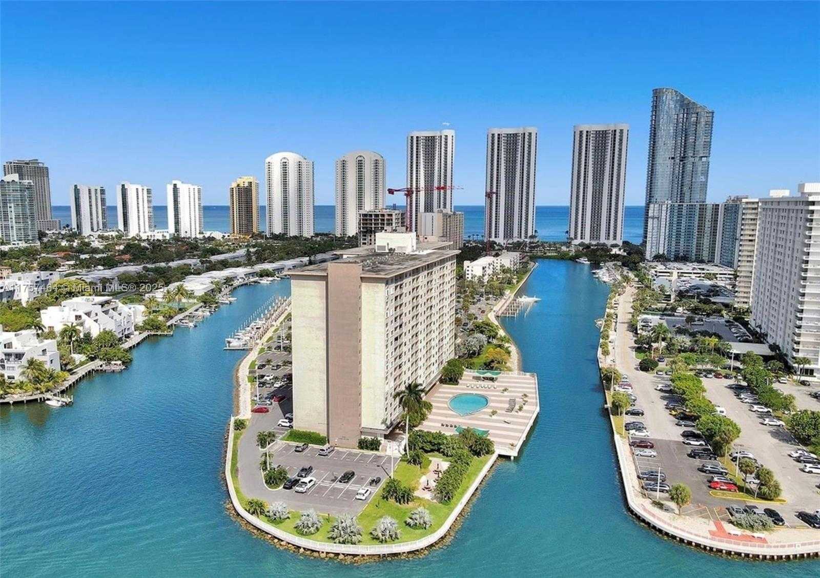 Small Image of 400 KINGS POINT DR #1018, Sunny Isles Beach Number 10