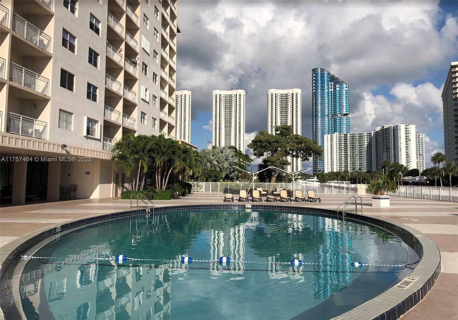 Small Image of 400 KINGS POINT DR #1018, Sunny Isles Beach Number 7