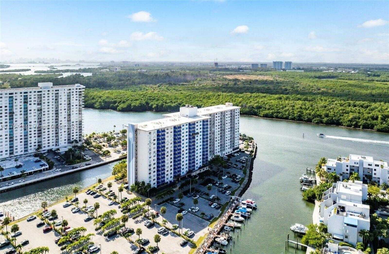 Small Image of 400 KINGS POINT DR #1018, Sunny Isles Beach Number 9