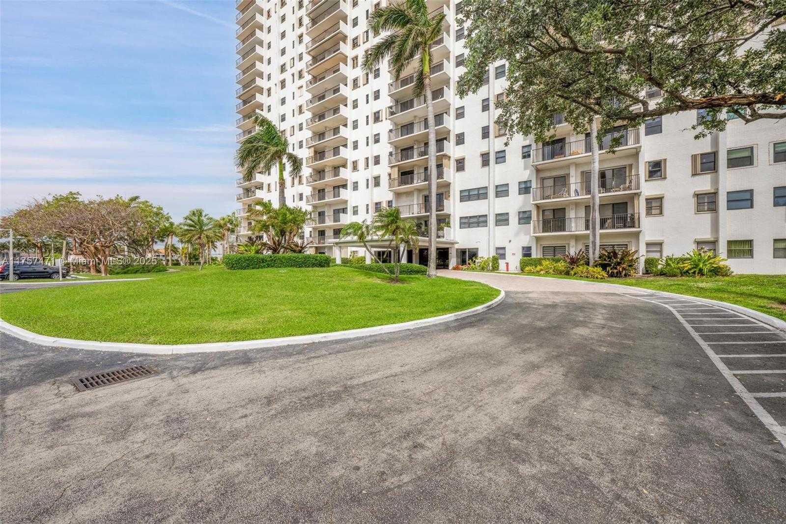 Small Image of 1201 SOUTH OCEAN DR #1904S, Hollywood Number 39