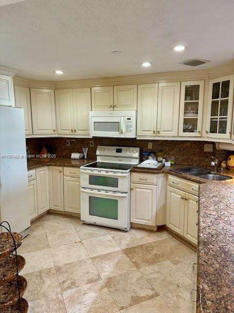 Small Image of 2625 COLLINS AVE #1507, Miami Beach Number 3