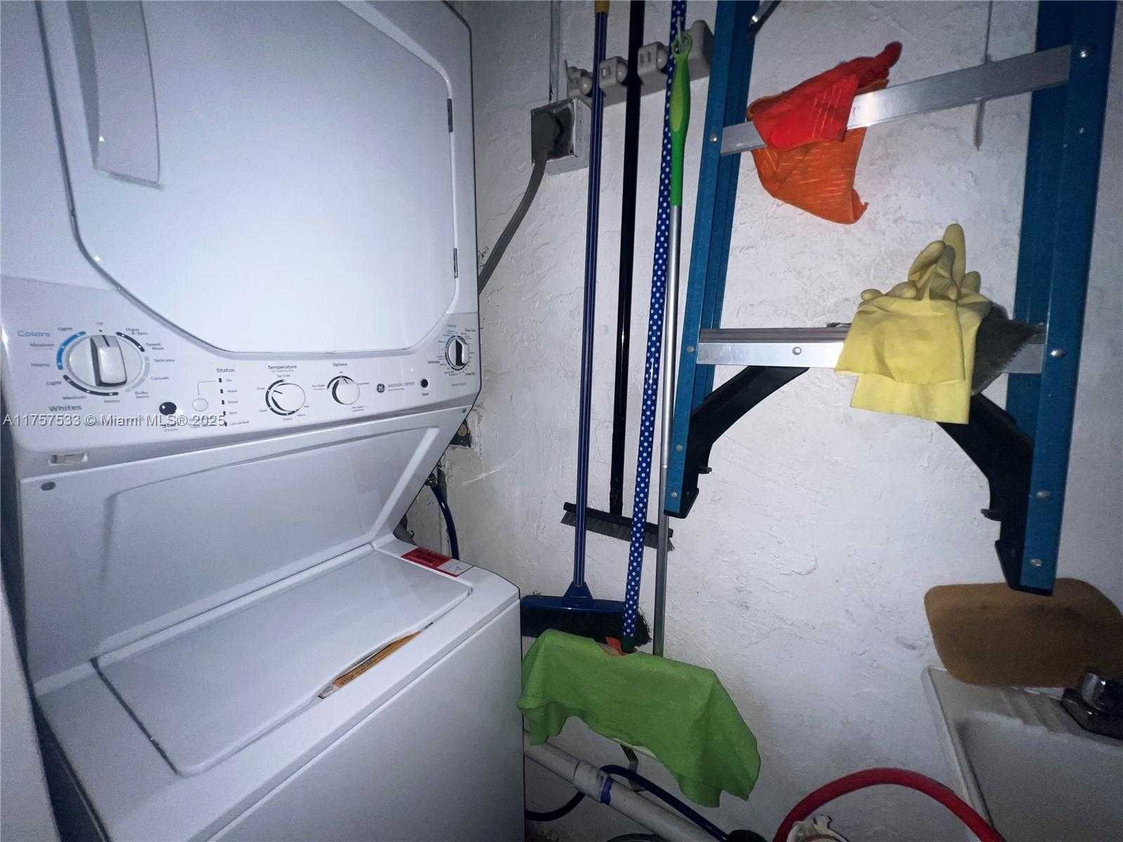 Imagen de Pequeño Objeto