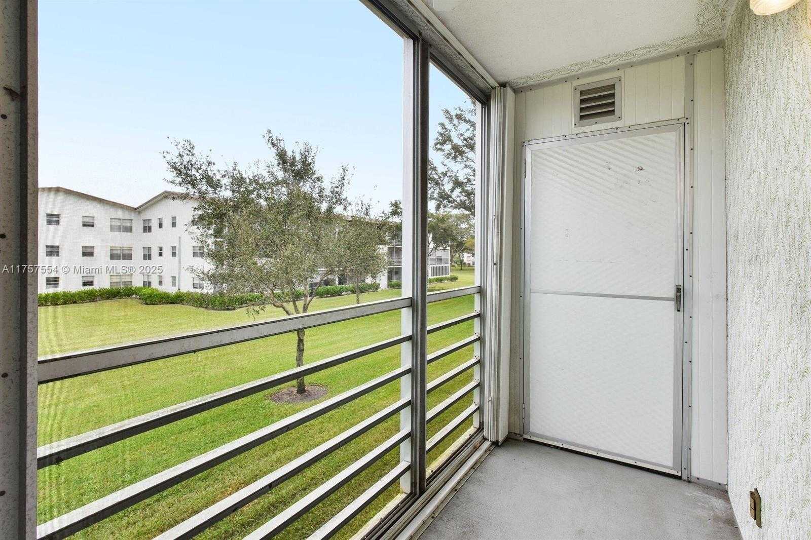 Small Image of 310 MANSFIELD H #310, Boca Raton Number 12