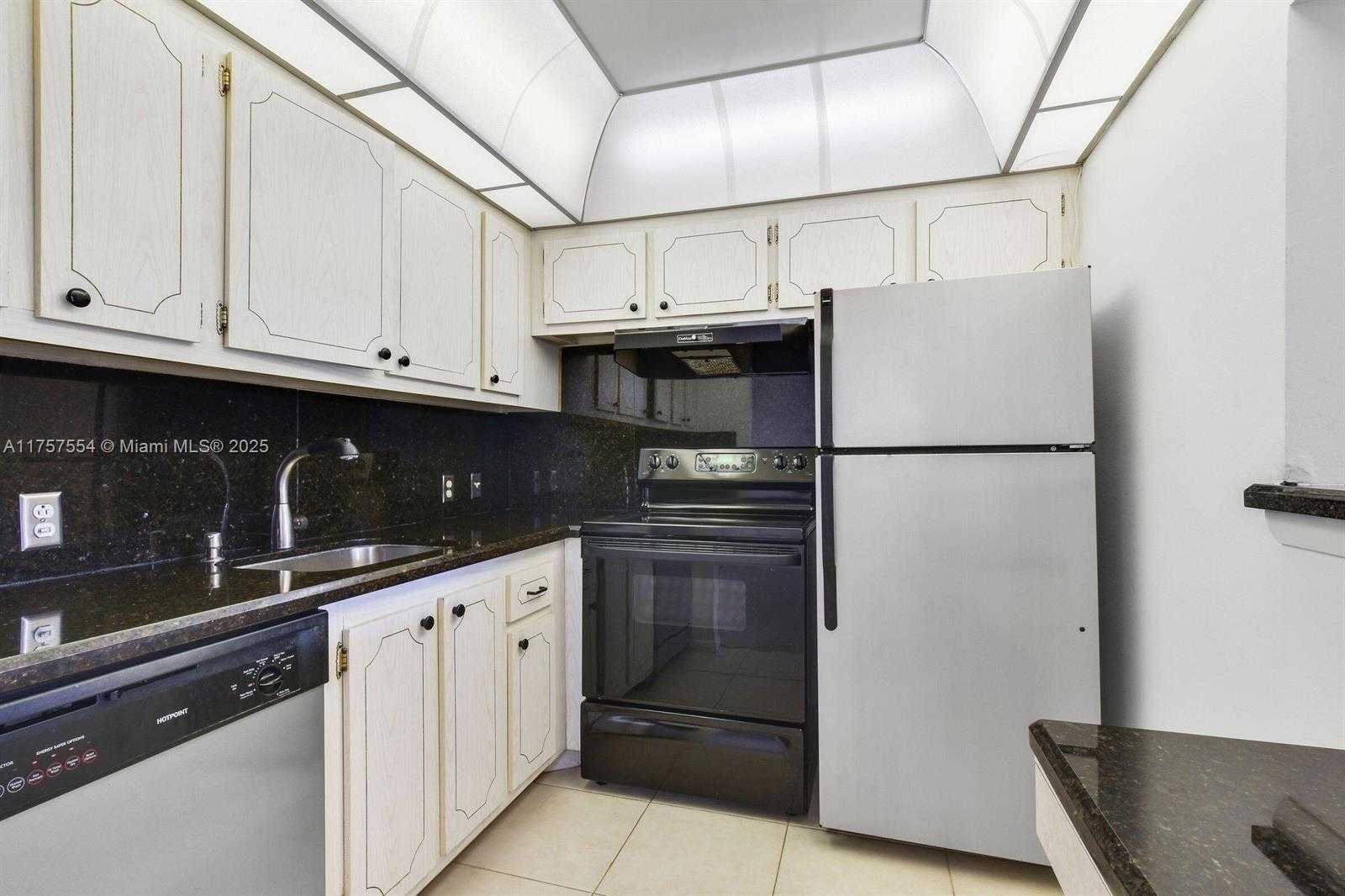 Small Image of 310 MANSFIELD H #310, Boca Raton Number 6
