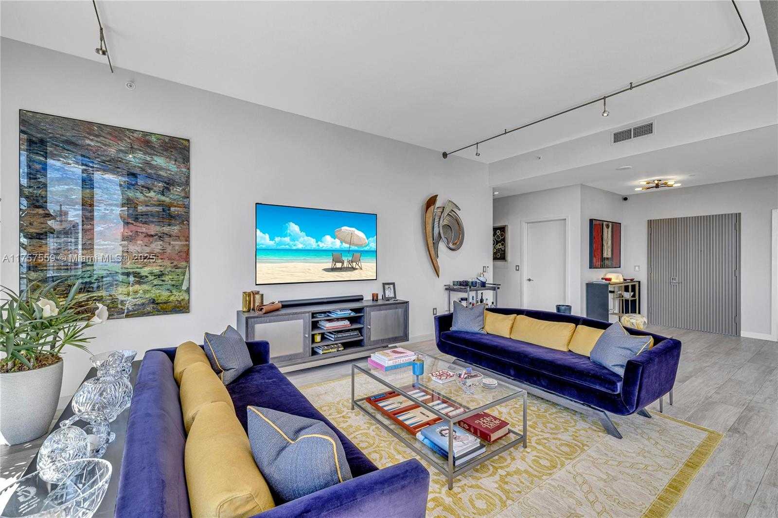 Small Image of 55 SOUTH WEST 9TH ST #PH4503, Miami Number 27