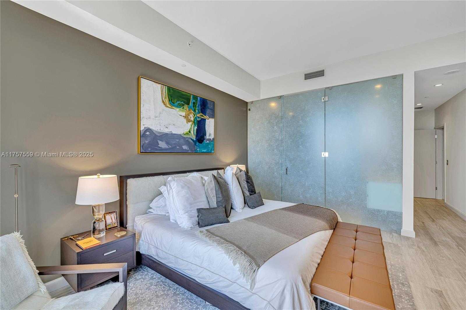 Small Image of 55 SOUTH WEST 9TH ST #PH4503, Miami Number 31