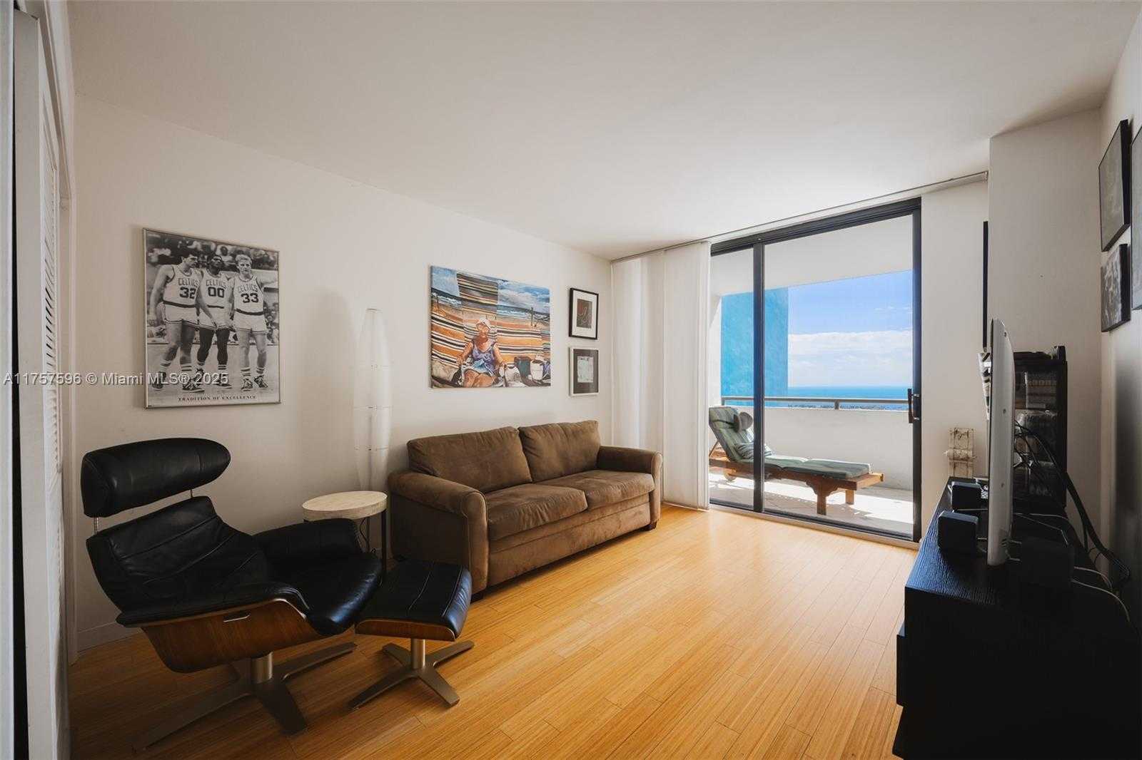 Small Image of 1581 BRICKELL AVE #1705, Miami Number 11